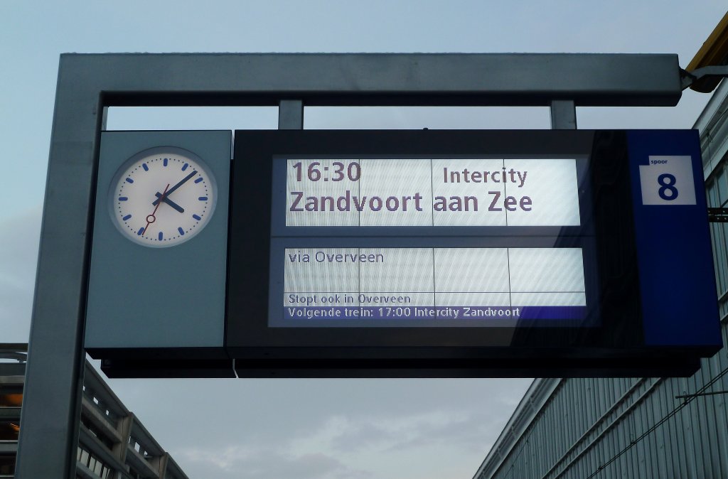 Auch Bf Haarlem hat seit Montag neue ZugZielAnzeiger ....