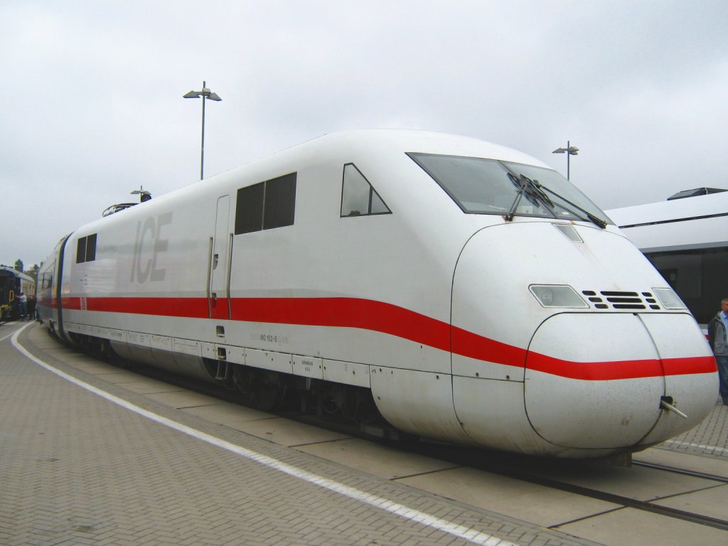 Auch der ICE S war auf der InnoTrans wieder vertreten. Diesmal mit zwei Mittelwagen. 25.09.2010 Berlin
(c) by Vico Schulze