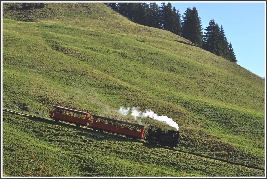 Auch die Lok 6 ist auf dem Weg hinunter zur Planalp. (01.10.2011)