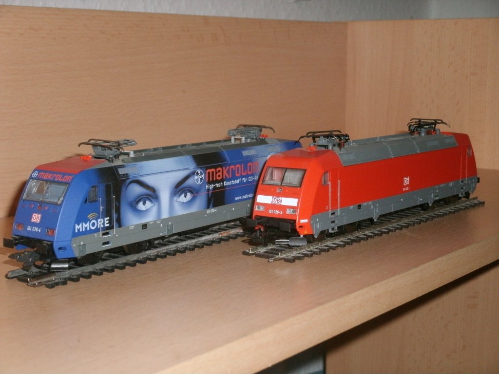 Auch meinen H0-Bestand an 101er ist mittlerweile um eine Lok erhht.Neben der 101 078 von Roco steht das Piko-Modell von der 101 026.