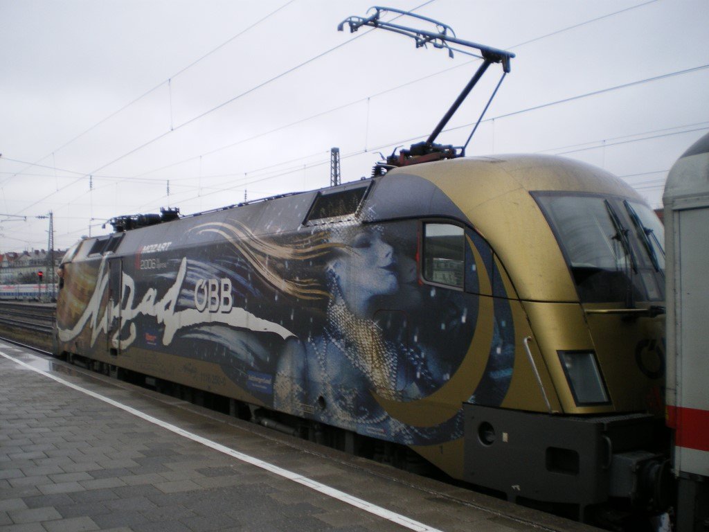 Auch in Mnchen Ost konnte ich damals die 1116 250-0 Mozart am 11.12.2007 von Hinten Fotografieren.
