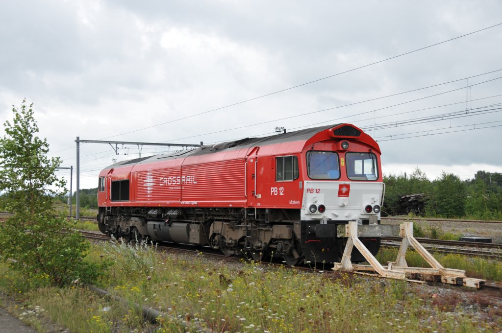 Auch die PB12 'Marleen' von Crossrail prsentiert sich in ihrer neuen roten Lackierung. Hier aufgenommen am 12/08/2011 auf dem gewohnten Abstellgleis im Bhf Montzen.