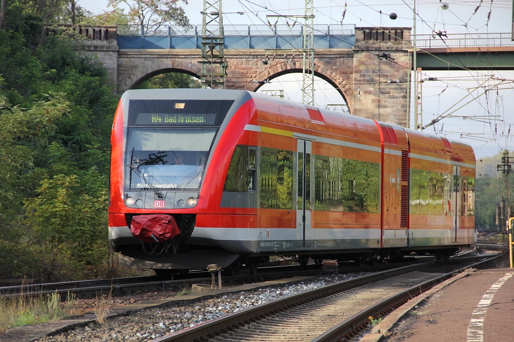Auf Abwegen befand sich 646 206 am 15.09.2011 als er aus  Kassel kommend in Eichenberg in Richtung Osten abbog. Man munkelte schon auf Probefahrten fr den Verstrker-Verkehr zum bevorstehenden Papstbesuch. Er kam an jenem Tag jedoch nicht zum Einsatz. im Zugzielanzeiger stand Bad Arolsen.