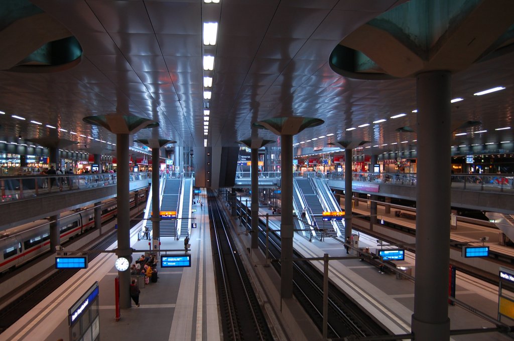 Auf der anderen Seite allerdings erkennt man das man doch nicht ganz alleine ist. 07.08.2012