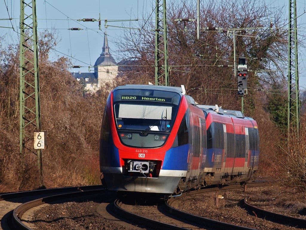 Auf dem Weg nach Heerlen (NL) jagt der Talent der Euregiobahn (RB20) am 08.02. 2011 von Aachen West kommend seinem nchsten Halt in Kohlscheid entgegen.