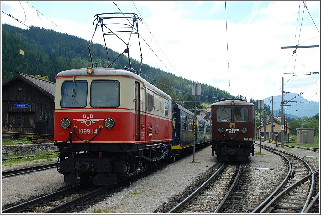 Auf diesem Bild, das am 8.August in Mariazell entstand, ist die 1099.14 mit dem R 6804 und die 1099 013 mit dem REX 6814 bereitgestellt. 