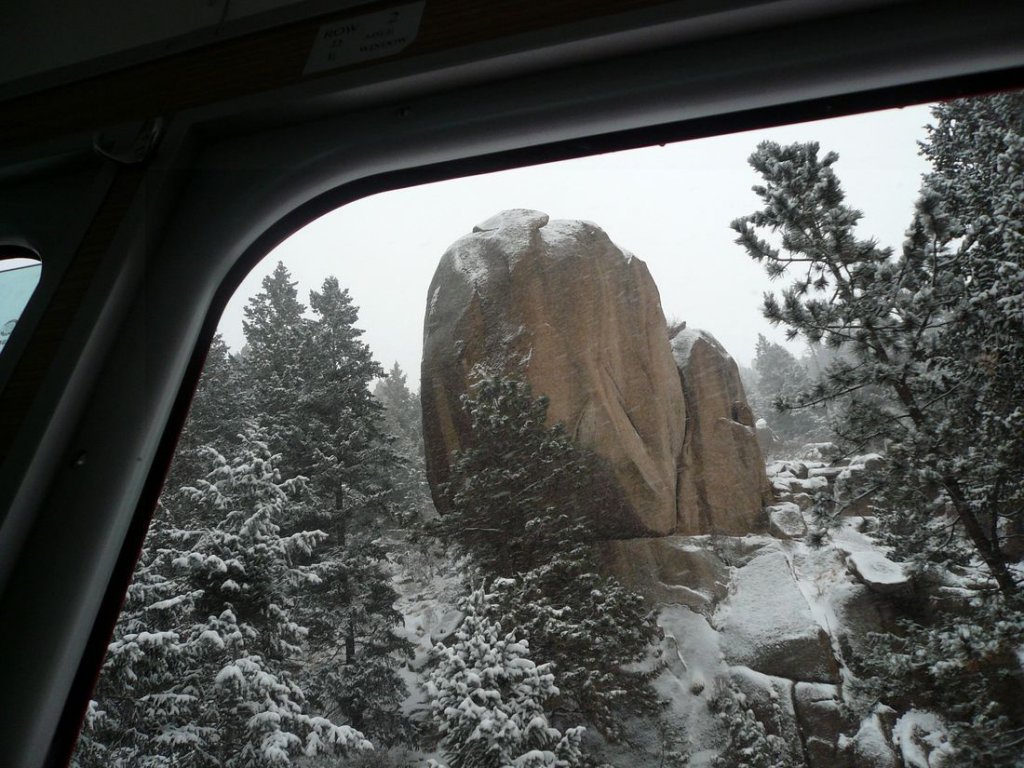 Auf der Fahrt im Doppeltriebwagen 25: Blick aus dem Fenster im unteren Abschnitt, 19.Mrz 2010.