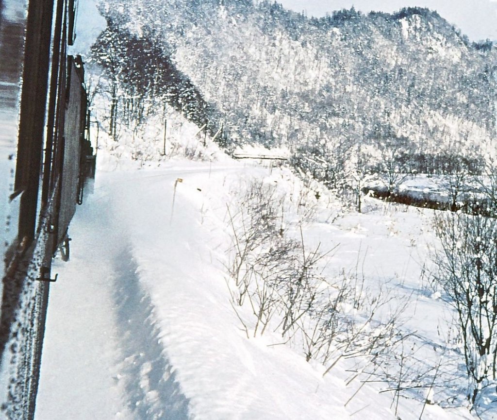 Auf der Fahrt hinter Lok C55 30 durch die sagenumwobene einsame Wildnis von Nord-Hokkaidô, 27.Dezember 1971. 