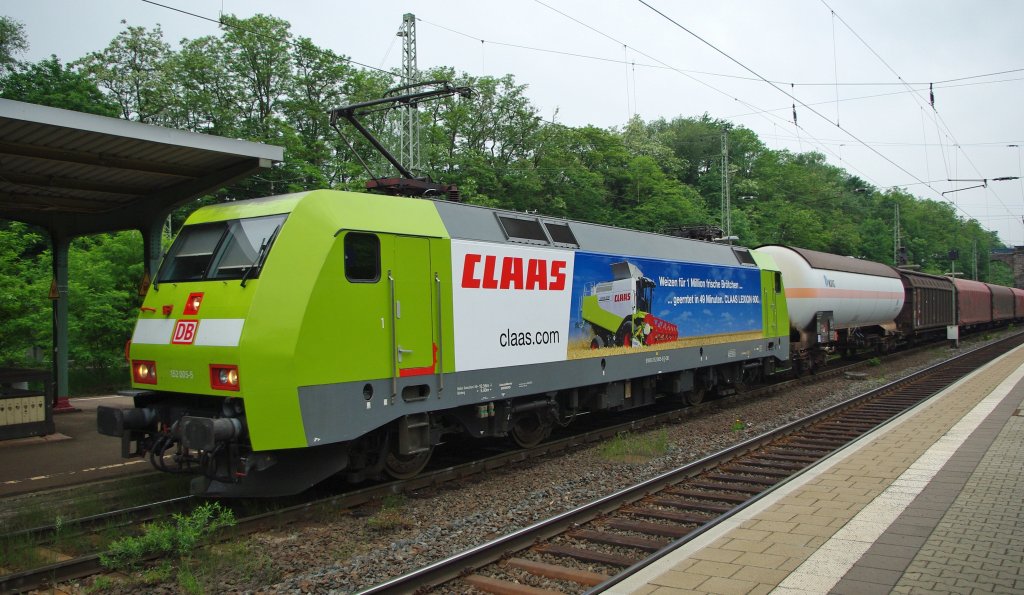 Auf Grund der Umleiter von der SFS an diesem Wochenende zog es mich mal wieder nach Eichenberg! 152 005-5 zog am 12.06.2010 ihren Gterzug von Kassel kommend durch Gleis 5 dem Norden entgegen...! Man beachte mal wie schn sauber die Lok ist...!:-)
