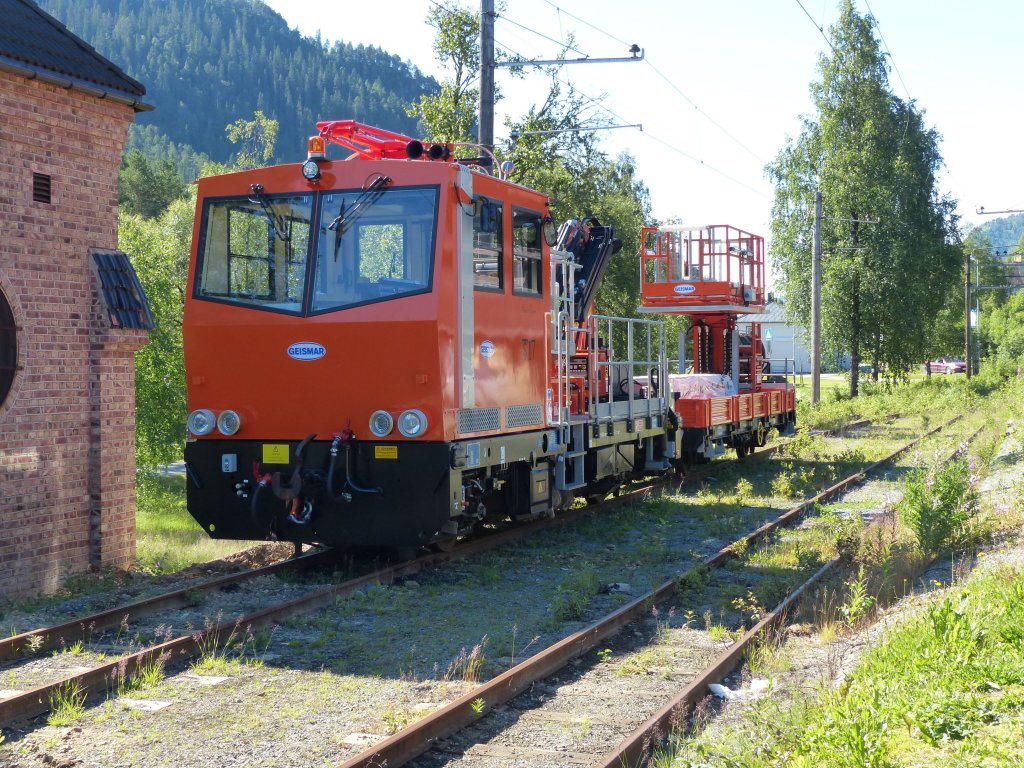 Auf Meterspur fhrt dieses SKL der Thamshavnbanen.Lkken 24.07.2013.