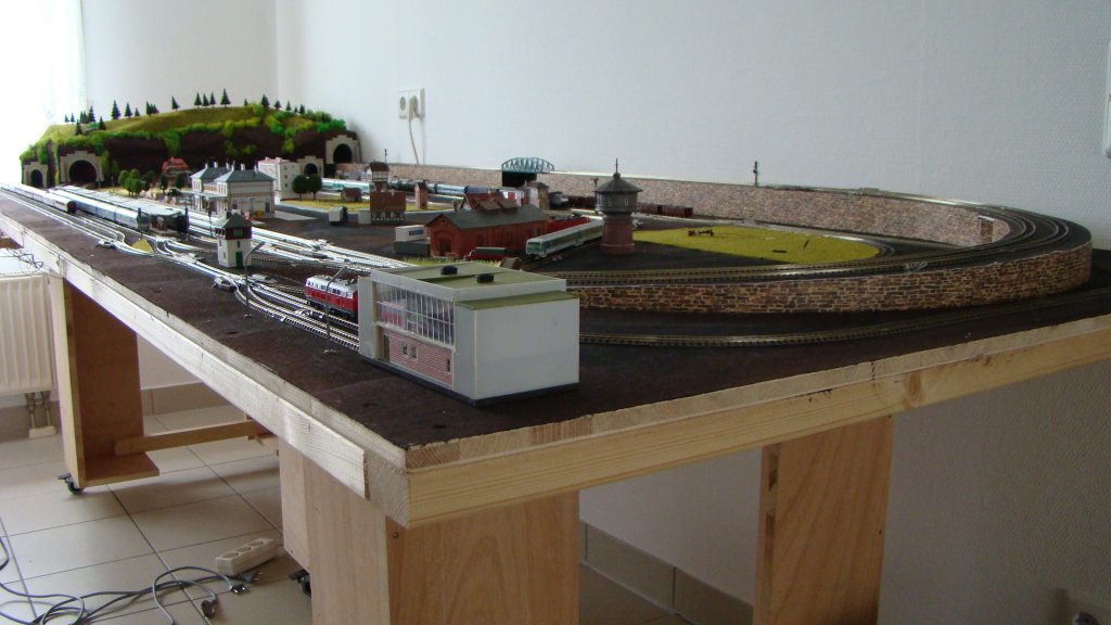 Aufbau Anlage 2, mit Roll-Material, neuer Lokschuppen(analog).