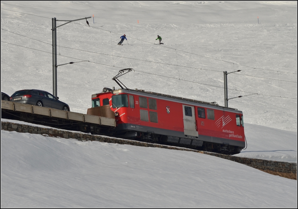 Auffahrt versus Abfahrt. Unterhalb Ntschen direkt aus dem Wohnzimmersofa im Mrz 2012.