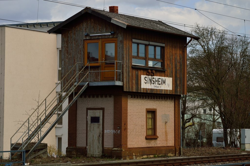Aufnahme des Stellwerks Sinsheim I von der Jahnstrae aus. 13.4.2013