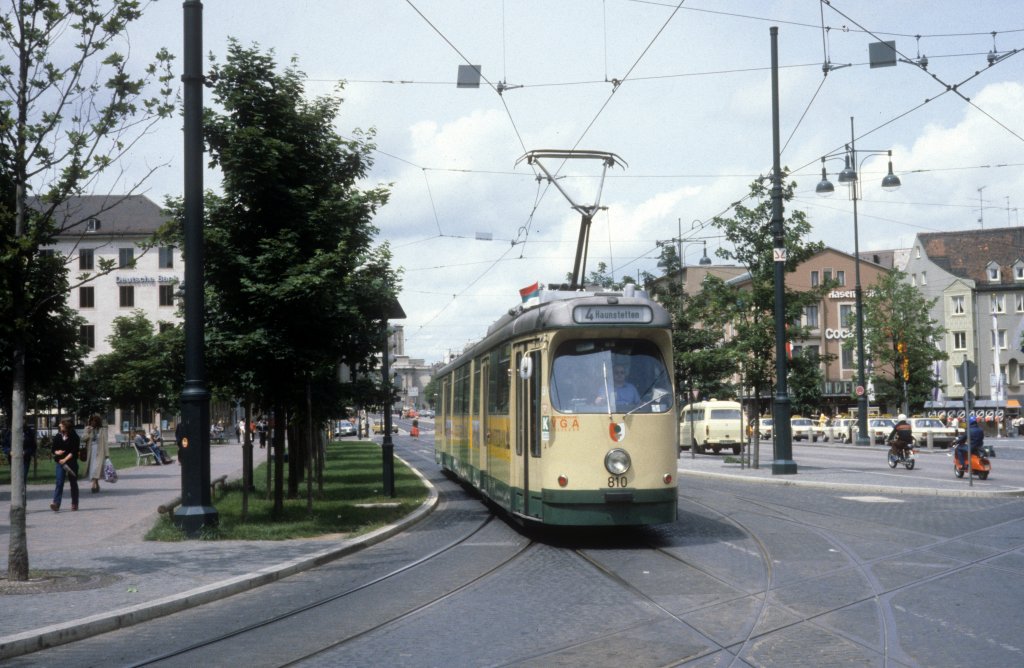 Augsburg VGA SL 4 (GT8 810) Knigsplatz am 25. Juni 1980.