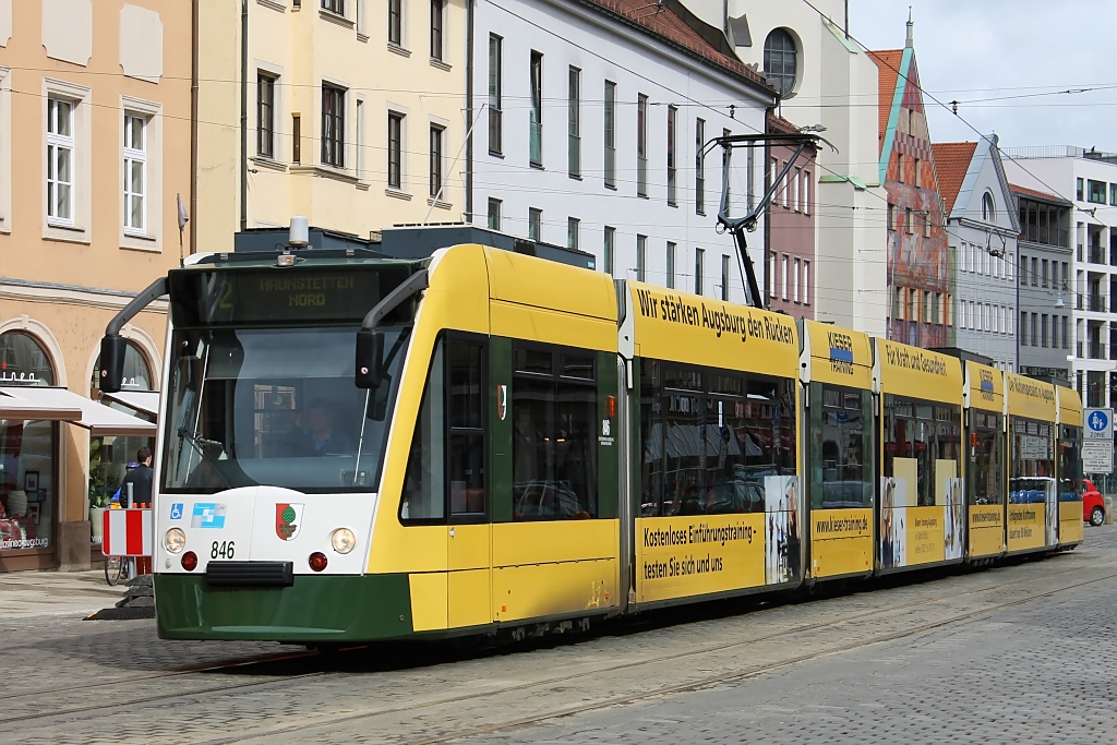 Augsburger Stra�enbahn am Weberhaus. 22.4.12