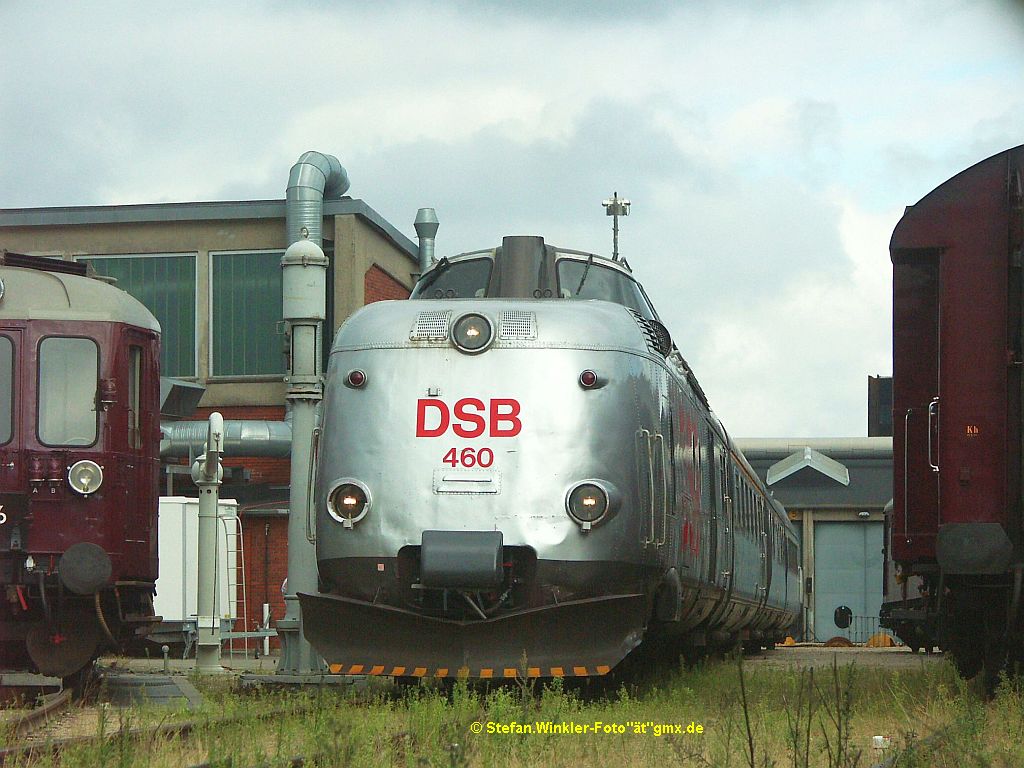 August 2010 im Eisenbahnmuseum Odense auf Fyn : Der 601 Verwandte von MAN, DSB MA zeigt sich whrend des Eisenbahn-Festes in einem kurzen Sonnen-Spot. Schade dass auch er der letzte seines Typs ist. Der Rest landete wohl in Polen im Schrott....