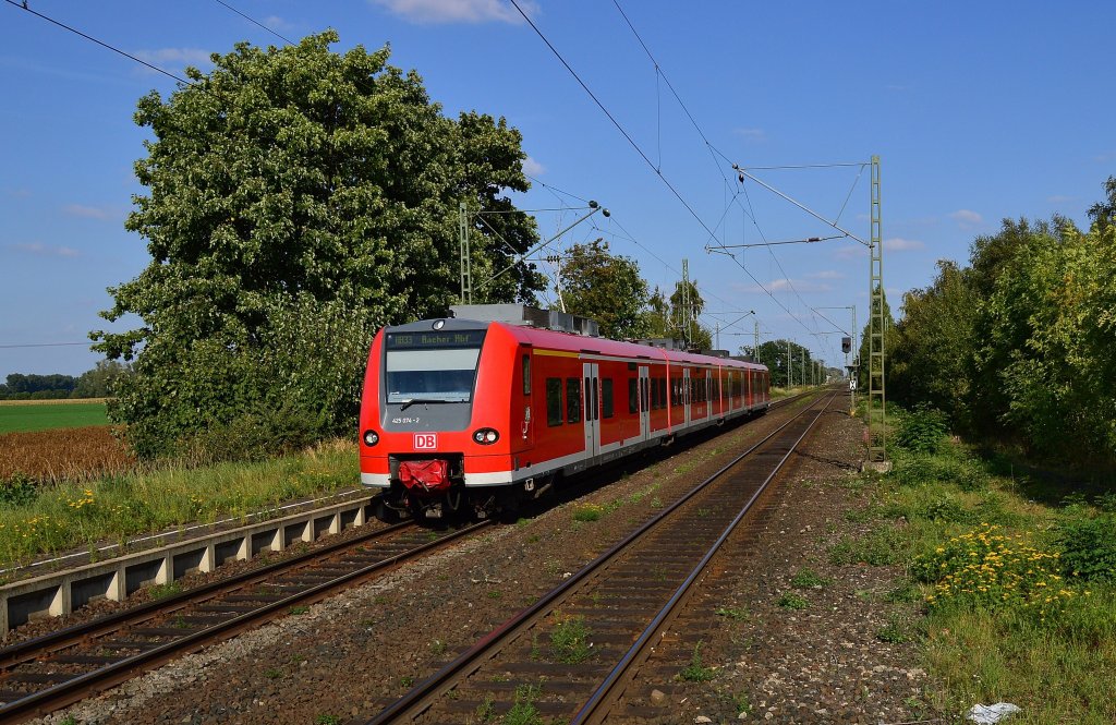 Aus Krefeld-Fostwald kommend fhrt gerade den 425 074-2 als RB 33 nach Aachen in den Bahnhof Anrath ein....Sonntag 16.9.2012