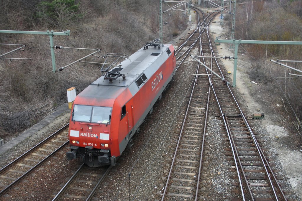 Ausfahrt aus M�nchen Nord: 152 053-5 am 30.03.10