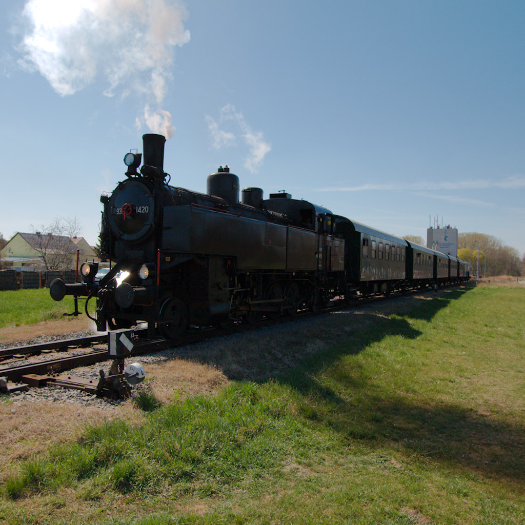Ausfahrt aus Prinzendorf-Rannersdorf. [09.04.2012]