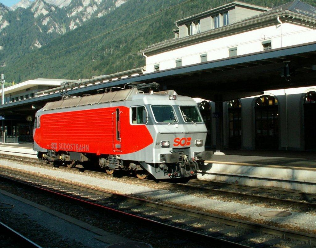 Ausserhalb des SOB Netzes,die ehem.SBB Lok Re 4/4 IV(Prototyp)seit 1995 als Re 446 015-0 bei der SOB,beim abholen des tglichen Postzuges in Chur. 19.07.10 