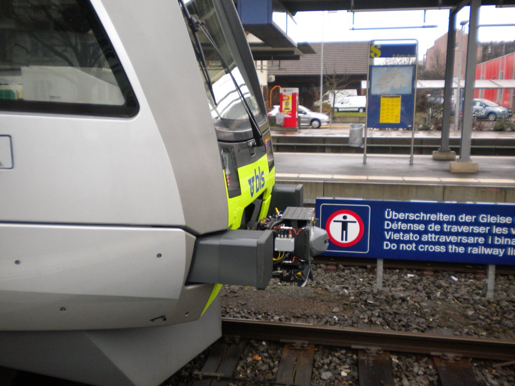 Automatischekupplung eines Ltschbergers. Am 30.12.2009.