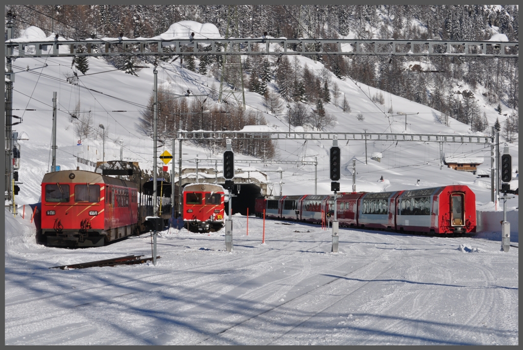 Autotransportzge und GEX 910 in Oberwald. (10.01.2012)
