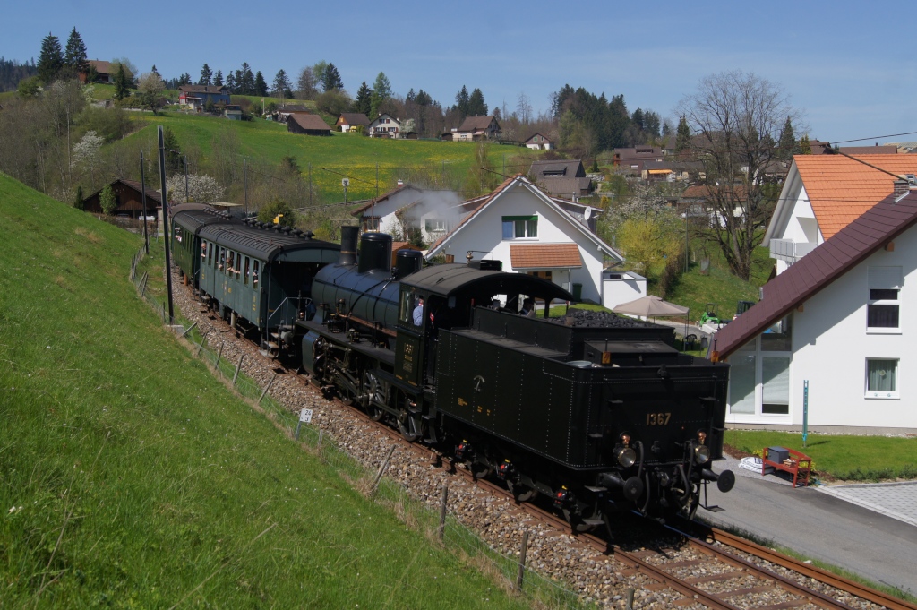 B 3/4 1367 kehrt am 28.4.12 von der Fotofahrt nach Neuthal zurck nach Bauma.