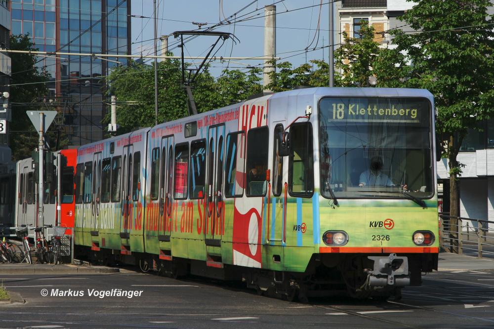 B-Wagen 2326 auf dem Barbarossaplatz am 28.05.2012