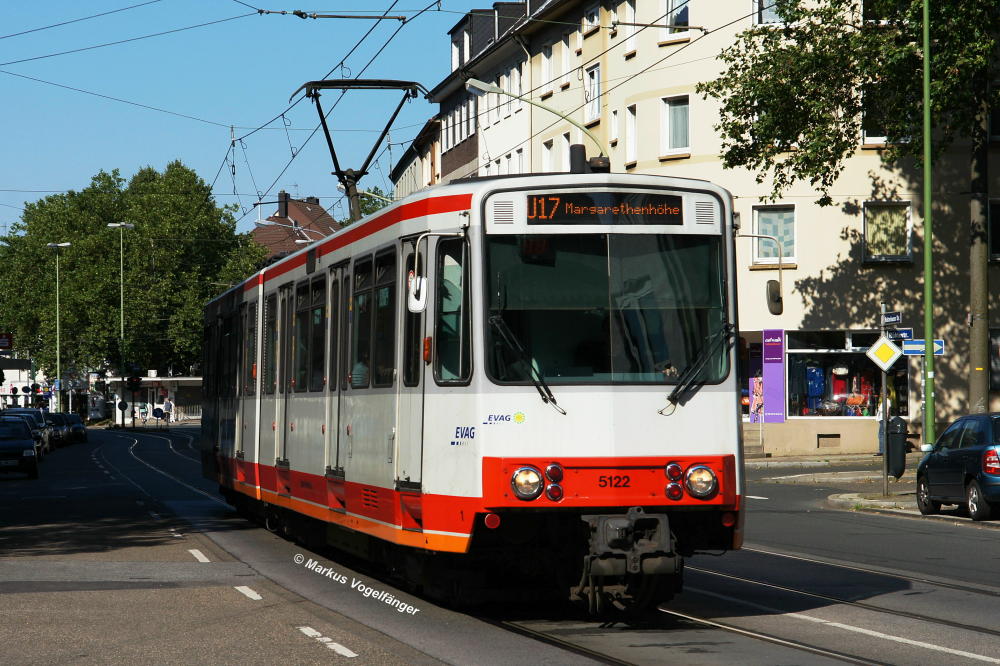 B-Wagen 5122 auf der Holsterhauser Strae am 21.07.2013