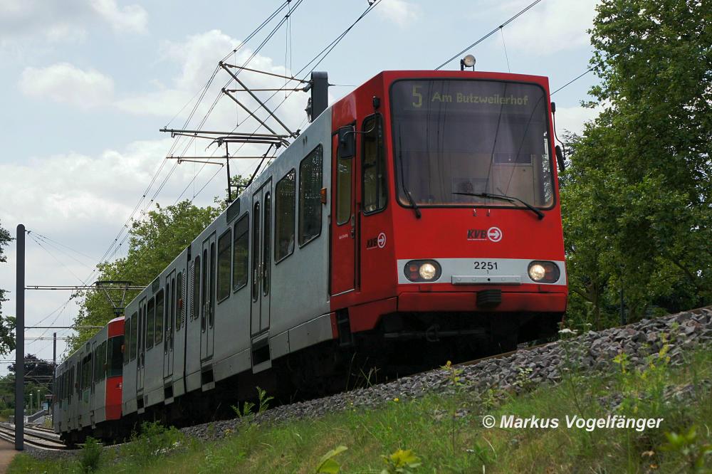 B-Wagen Waggon Union Prototyp 2251 auf der Br�ckenrampe in Ossendorf am 21.07.2012