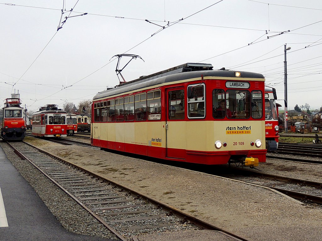 B4 ET 20109 (Baujahr1956), verlsst als R8218 die Station Vorchdorf-Eggenberg; 121128