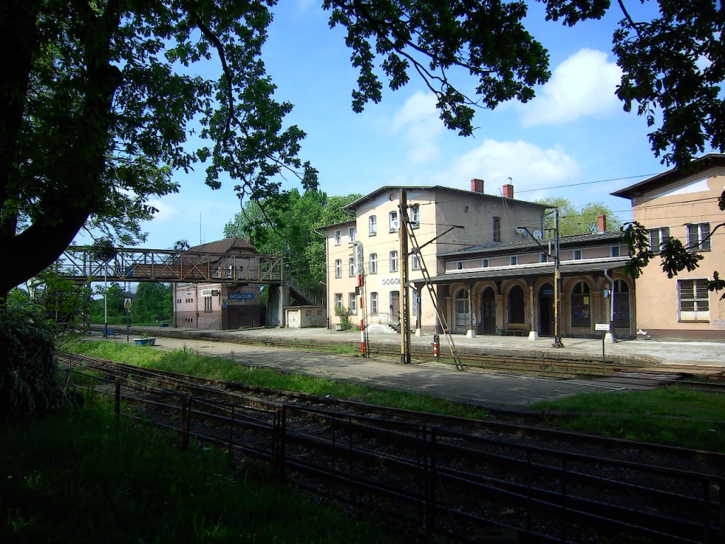 Bahnhof Gogolin (Gogolin) an der Strecke Oppeln (Opole) - Kandrzin-Cosel/Heydebreck-Cosel (Kedzierzyn-Kozle) im Sommer 2010
