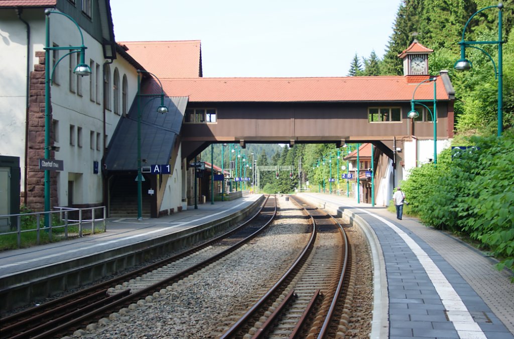 Bahnhof Oberhof , Blickrichtung Zella-Mehlis , am 29.06.2010