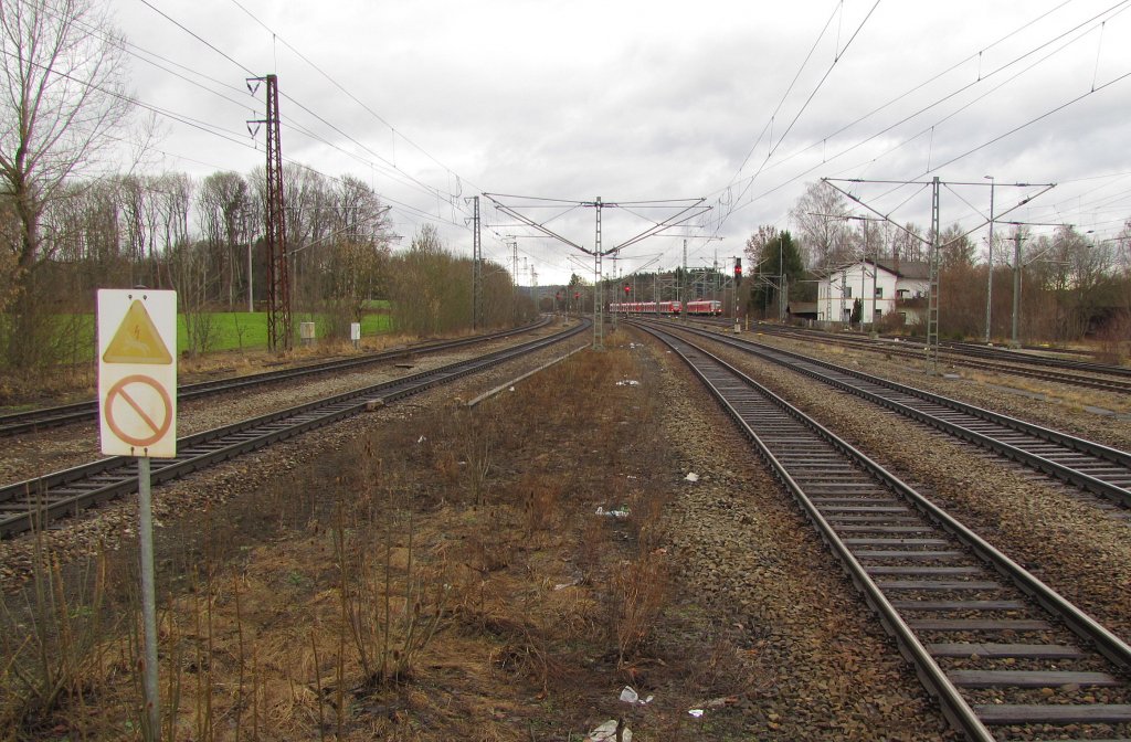 Bahnhofsausfahrt Richtung Kirchseeon in Grafing Bahnhof; 15.01.2011