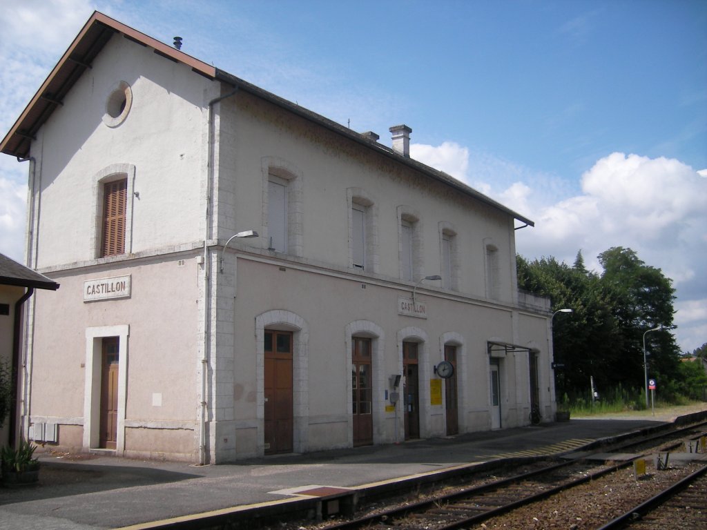 Bahnhofsgebude Bahnhof Castillon