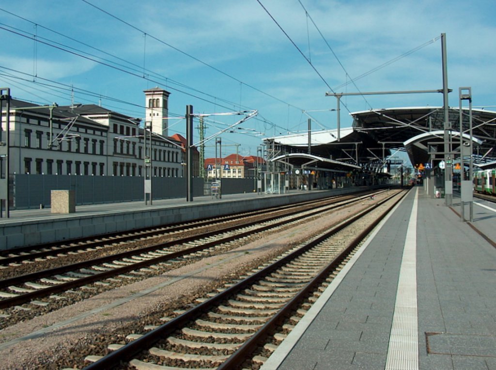 Bahnsteig 1 und 2 in Erfurt Hbf; 10.05.2009