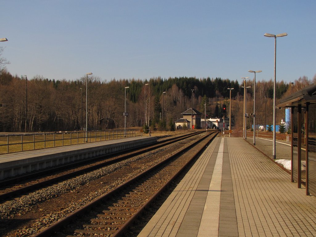Bahnsteig 1 und 2 in Johanngeorgenstadt; 22.03.2011