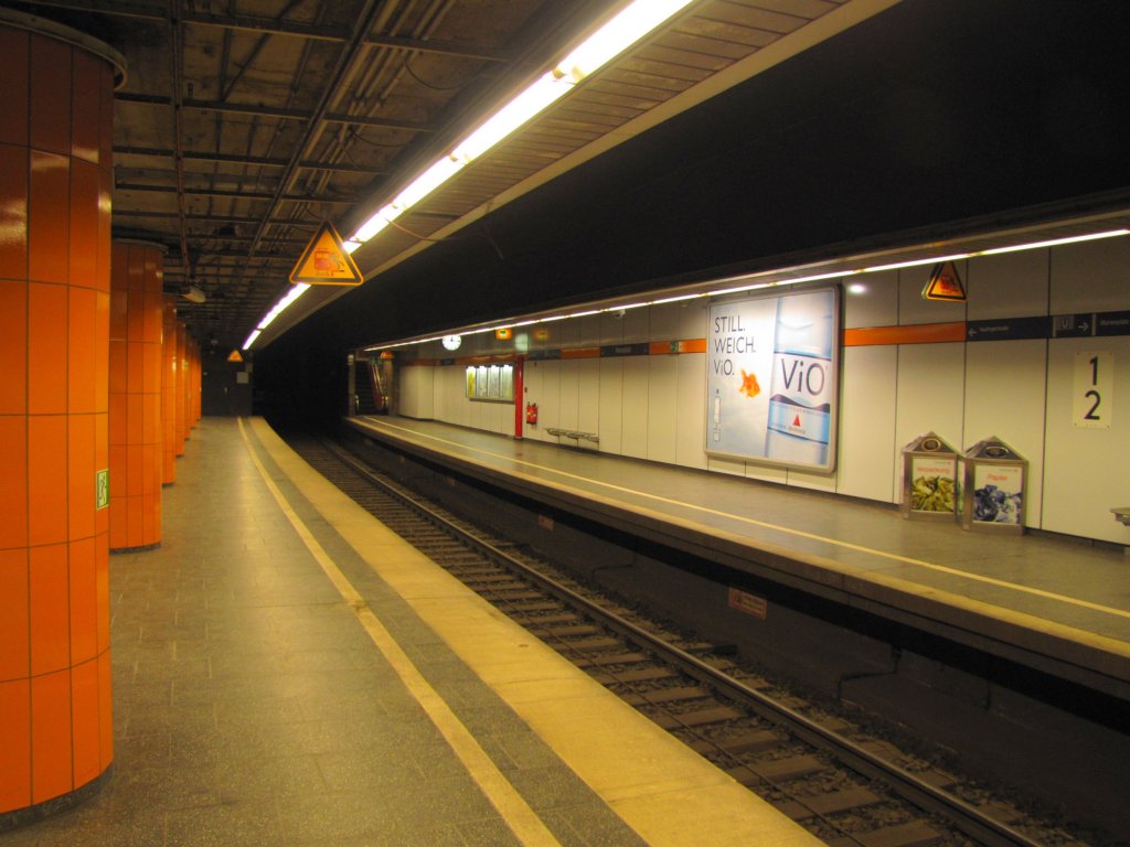 Bahnsteig 1 und 2 vom S-Bahnhof Mnchen Marienplatz; 14.01.2011