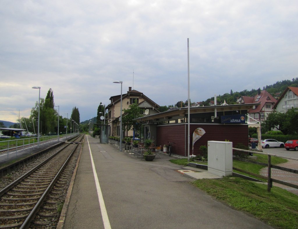 Bahnsteig 1 in Ludwigshafen am Bodensee; 21.06.2010