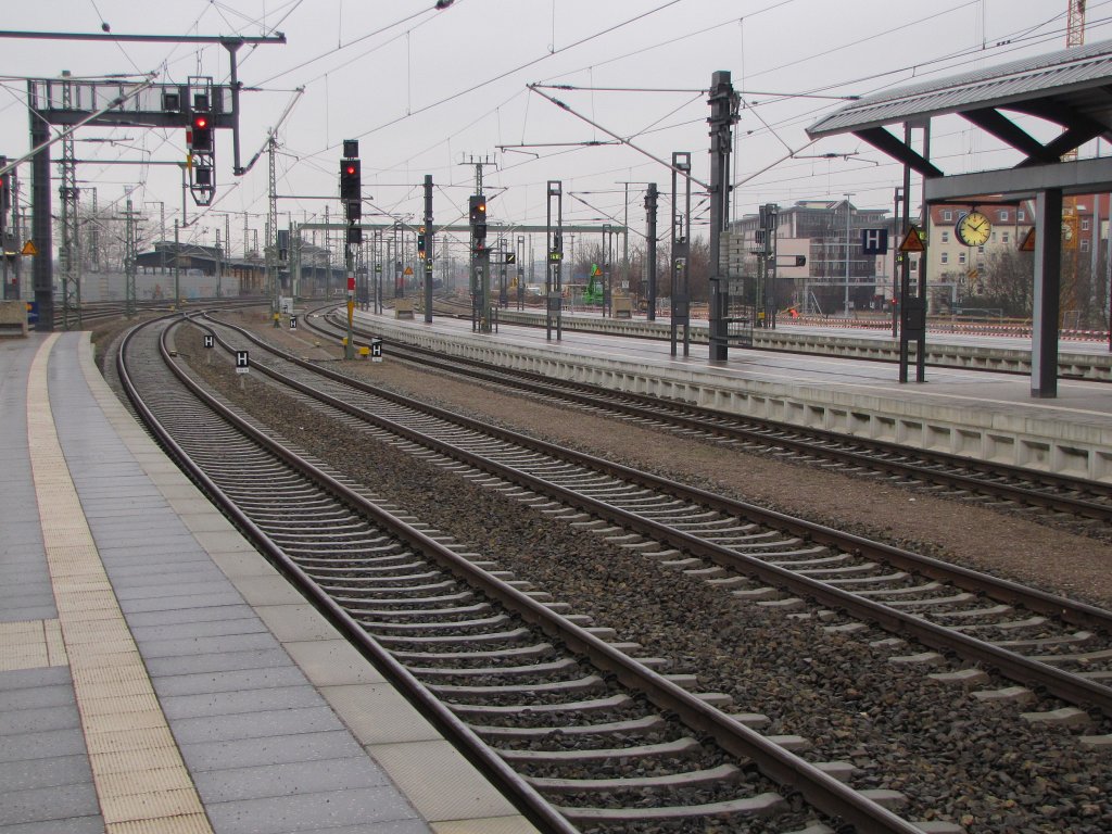 Bahnsteig 2 und 3 in Erfurt Hbf; 24.01.2011