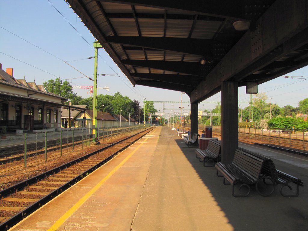 Bahnsteig 2 und 3 in Sifok; 31.05.2011