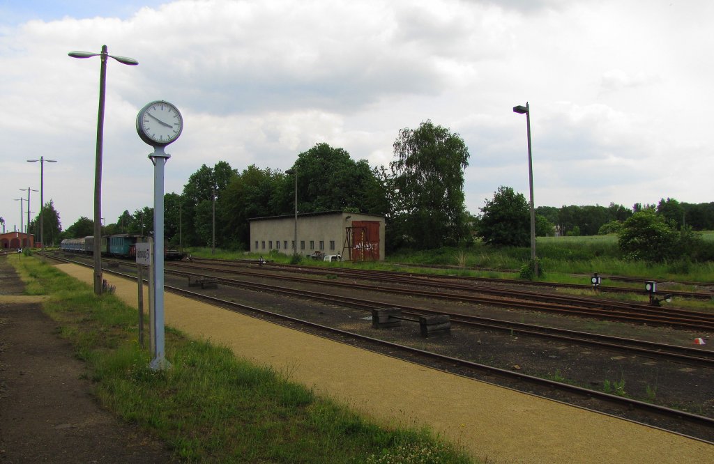 Bahnsteig 3 in Mgeln; 09.06.2011