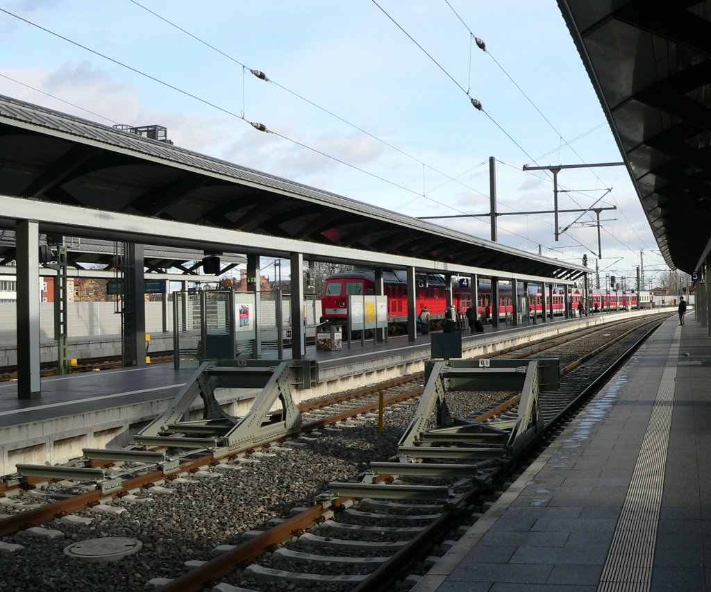 Bahnsteig 4 und 5 in Erfurt Hbf; 28.11.2009