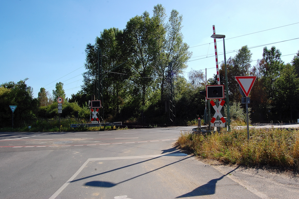 Bahnbergang an der Fischelner Strae/Strmper Weg/Am Weiler Hof. 18.7.2010