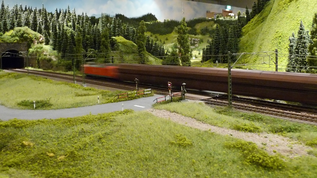 Bahnbergang auf der Schwarzwald-Modellbahn, 3.10.11 