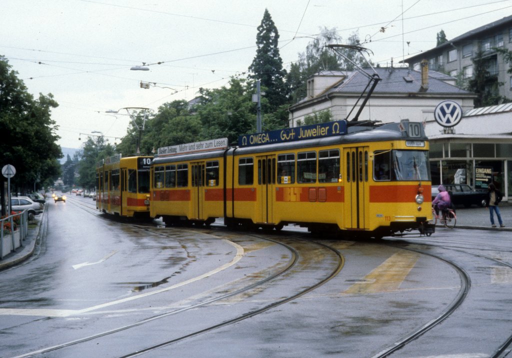 Basel BLT Tram 10 (SWP/BBC/Siemens-GT6 113) St.Jakobs-Strasse / Aeschenplatz am 28. Juni 1980.