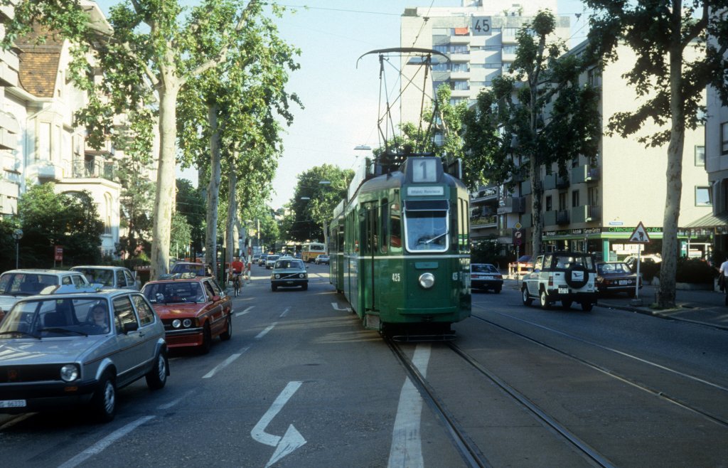 Basel BVB Tram 1 (Be 4/4 425) Spalenring / Thannerstrasse am 30. Juni 1987.