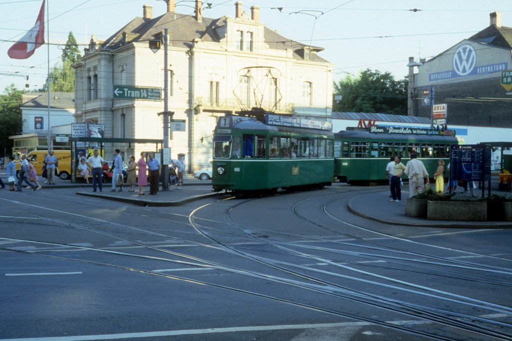 Basel BVB Tram 1 (Be 4/4 405 + B 1499) Aeschenplatz / Aeschengraben am 30. Juni 1987.