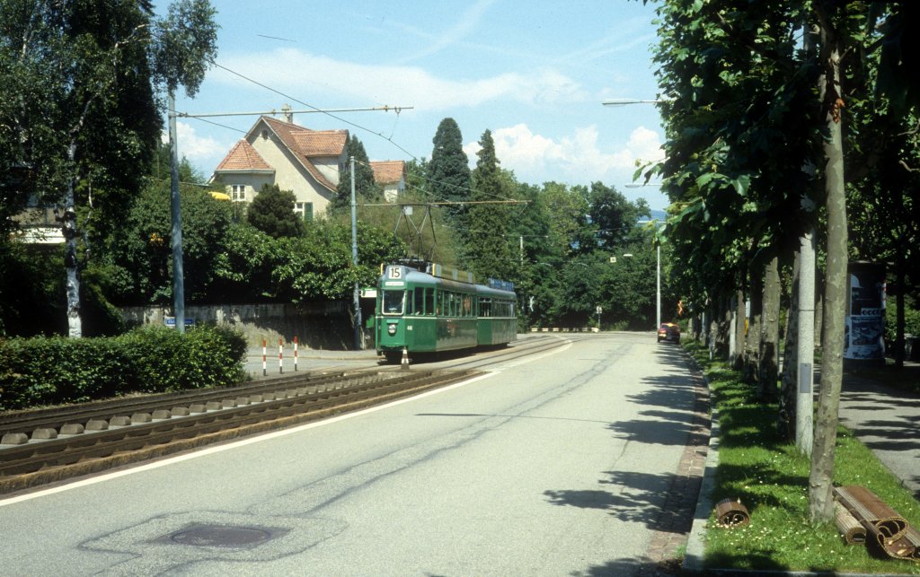 Basel BVB Tram 16 (als Tram 15 beschildert) Bruderholzallee / Eichhornstrasse am 30. Juni 1987.