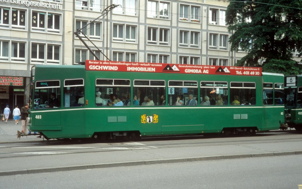 Basel BVB Tram 6 (SWP/SIG/BBC/Siemens-Be 4/4 483) Claraplatz am 7. Juli 1990.